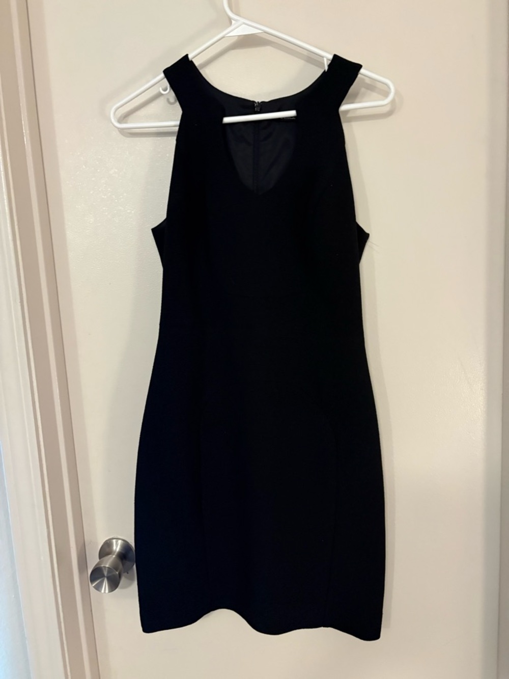 Black Halo Little Black Cutout-Back Mini Dress size 4